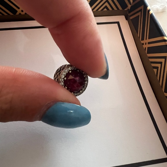 Pandora Retired Radiant Hearts Charm in sterling silver - Picture 6 of 8